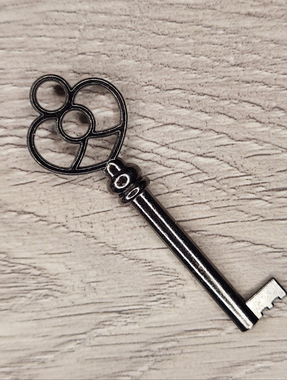 5/$10 Victorian Style Decor Key K5